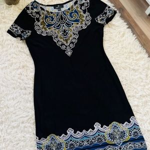 Ronni Nicole gorgeous shift dress